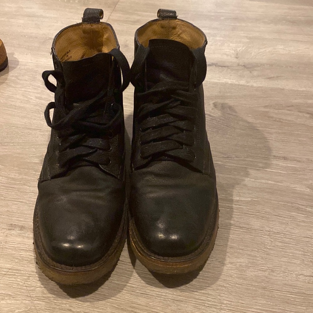 Frye Men’s Black Philip Crepe Chukka Boots, Gummy Sole Size 9D